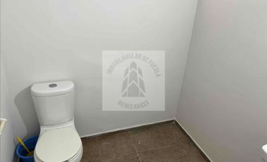 EXCELENTE OPORTUNIDAD DE INVERSIÓN 
VENTA DE CASA A UNAS CUADRAS DE ZAVALETA Y prolongación de la 25 pte  a un lado de la gran bodega a precio de Remate