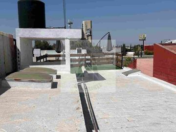 VENTA CASA A UNAS CALLES DE ZAVALETA  cerca de recta a cholula, angelopolis, La Paz, UPAEP, MADERO, IBERO  dentro de privada