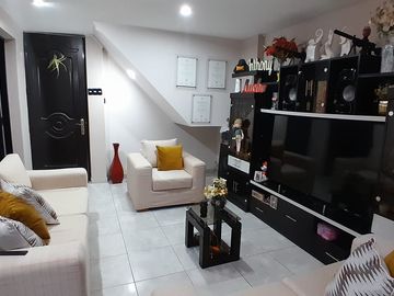 Oportunidad Unica: Se Vende Hermosa Casa De 3 Pisos Con Lindos Acabados - Mas Locall