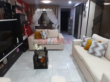 Oportunidad Unica: Se Vende Hermosa Casa De 3 Pisos Con Lindos Acabados - Mas Locall