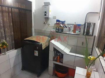 Oportunidad Unica: Se Vende Hermosa Casa De 3 Pisos Con Lindos Acabados - Mas Locall