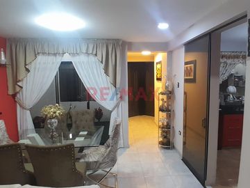Oportunidad Unica: Se Vende Hermosa Casa De 3 Pisos Con Lindos Acabados - Mas Locall