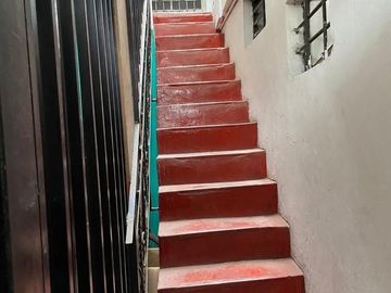 CASA EN VENTA DE 3 PISOS CON ZONIFICACION COMERCIAL EN AV. ANTUNEZ DE MAYOLO