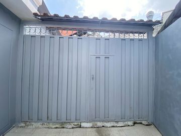 Se vende casa en La Alborada 12ava etapa a dos cuadras de la Av. Rodolfo Baquerizo Nazur