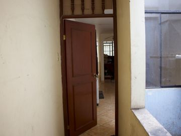 🚨EN VENTA CASA COMERCIAL EN PLENA ZONA DE ALTO COMERCIO A ESPALDAS DE MEGAPLAZA🚨