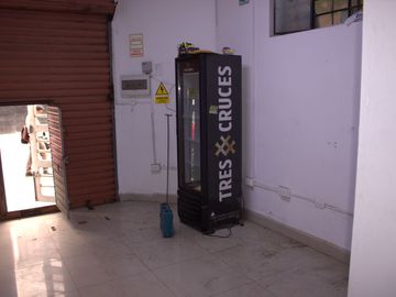 🚨EN VENTA CASA COMERCIAL EN PLENA ZONA DE ALTO COMERCIO A ESPALDAS DE MEGAPLAZA🚨
