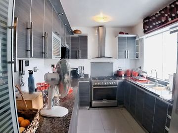!!Se Vende Hermoso Duplex En Av. Reynaldo Vivanco Cuadra 3 - Surco!!