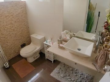 !!Se Vende Hermoso Duplex En Av. Reynaldo Vivanco Cuadra 3 - Surco!!