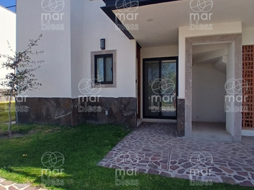 EN RENTA DEPARTAMENTO EN DUPLEX PLANTA BAJA 2 HABITACIONES ZIRANDARO SAN MIGUEL DE ALLENDE