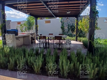 EN RENTA DEPARTAMENTO EN DUPLEX PLANTA BAJA 2 HABITACIONES ZIRANDARO SAN MIGUEL DE ALLENDE