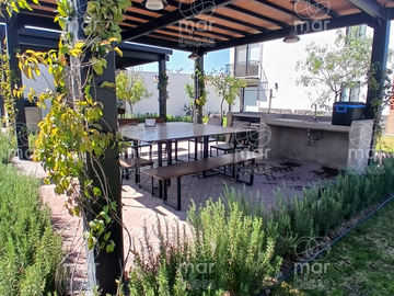 EN RENTA DEPARTAMENTO EN DUPLEX PLANTA BAJA 2 HABITACIONES ZIRANDARO SAN MIGUEL DE ALLENDE