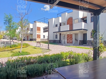 EN RENTA DEPARTAMENTO EN DUPLEX PLANTA BAJA 2 HABITACIONES ZIRANDARO SAN MIGUEL DE ALLENDE
