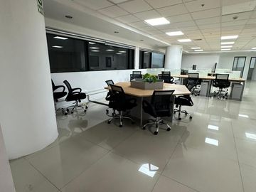 OFICINA EN ALQUILER O VENTA EN SANTIAGO DE SURCO 552m2