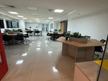OFICINA EN ALQUILER O VENTA EN SANTIAGO DE SURCO 552m2