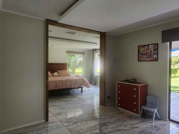 Venta parcela con Casas y plantación de arandanos