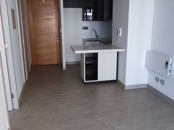 Departamento En Venta A Pasos Plaza Egaña, Casi Nuevo