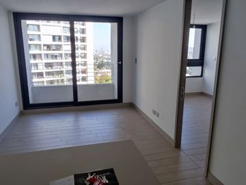 Departamento En Venta A Pasos Plaza Egaña, Casi Nuevo