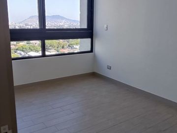 Departamento En Venta A Pasos Plaza Egaña, Casi Nuevo