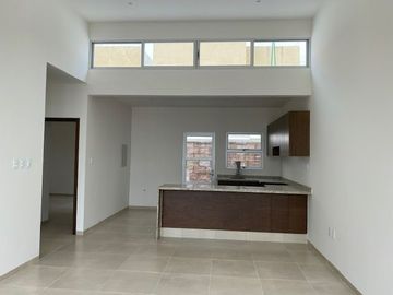 Pre Venta Casa de 1 nivel, cocina semi integral, 2 recamaras, 2 baños, closet, 1 cochera,Fracc. Cerrado
