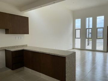 Pre Venta Casa de 1 nivel, cocina semi integral, 2 recamaras, 2 baños, closet, 1 cochera,Fracc. Cerrado