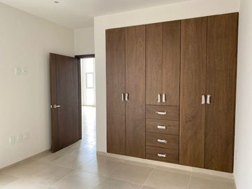 Pre Venta Casa de 1 nivel, cocina semi integral, 2 recamaras, 2 baños, closet, 1 cochera,Fracc. Cerrado