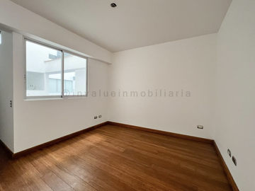 AMPLIO DPTO EN LAS MIMOSAS / 2 COCHERAS / DORM C/ BAÑO