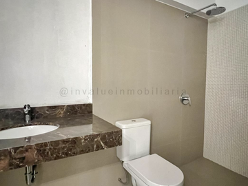AMPLIO DPTO EN LAS MIMOSAS / 2 COCHERAS / DORM C/ BAÑO