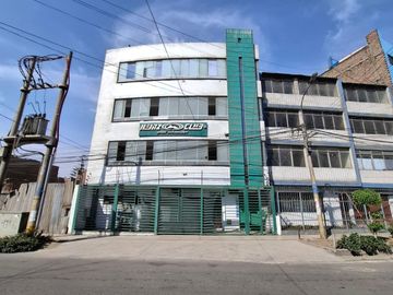 VENDO CASA DE 250M2 EN ZARATE