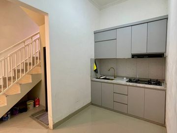 Rumah Ready Murah Hanya 3 Menit Ke Kantor Walikota Tangerang Selatan Free Furnish