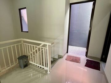 Rumah Ready Murah Hanya 3 Menit Ke Kantor Walikota Tangerang Selatan Free Furnish