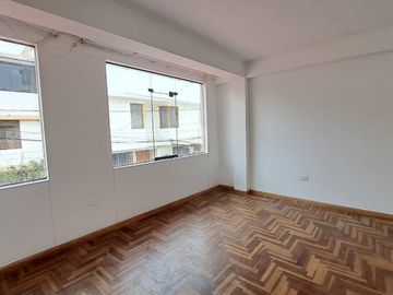SE VENDE CASA DE 2 PISOS EN SANTA ÚRSULA, CUSCO, CUSCO