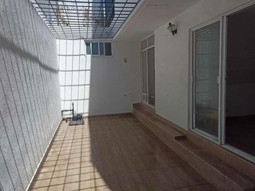 CASA EN VENTA EN EL FRACC MODELO 12 RECAMARAS
