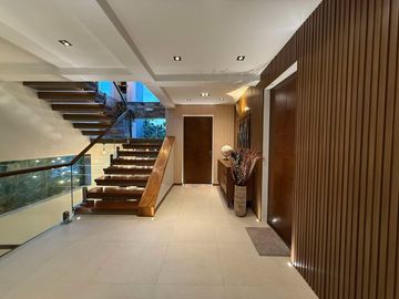 FOR SALE FURNISHED LUXURIOUS MODERN ASIAN CONTEMPORARY HOME