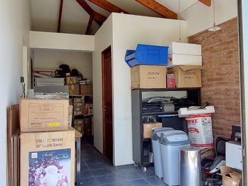 4D 4B, estar, servicios más taller con baño 264 mts en 5.017, El Algarrobal 1
