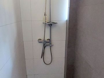 4D 4B, estar, servicios más taller con baño 264 mts en 5.017, El Algarrobal 1