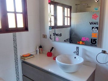 4D 4B, estar, servicios más taller con baño 264 mts en 5.017, El Algarrobal 1