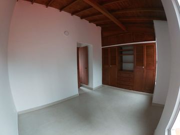 VENTA CASA CON 3  PLANTAS