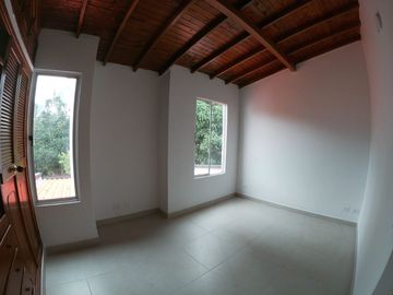 VENTA CASA CON 3  PLANTAS