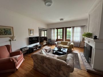 Avenida Bolivar casa a la venta.