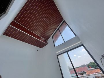 JUAL RUMAH READY STOCK 2 LANTAI PUSPIPTEK SERPONG TANGSEL 700 JUTA-AN, SHM
