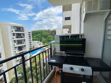 Vendemos hermoso apartamento amoblado en Conjunto.