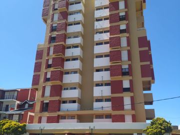 3 AMBIENTES  - VENTA - GESELL CENTRO - RECICLADO - VISTA AL MAR Y COCHERA