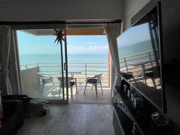 3 AMBIENTES  - VENTA - GESELL CENTRO - RECICLADO - VISTA AL MAR Y COCHERA