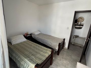 3 AMBIENTES  - VENTA - GESELL CENTRO - RECICLADO - VISTA AL MAR Y COCHERA