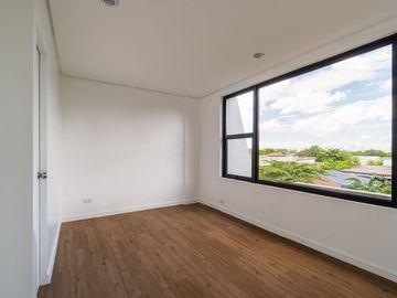 For Sale Townhouse: RFO & Pre-selling (2 Storey & 3 Storey; 3-5 BRs, 1-2CG) 7.4M-10.7M Antipolo