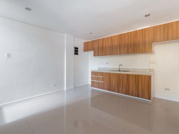 For Sale Townhouse: RFO & Pre-selling (2 Storey & 3 Storey; 3-5 BRs, 1-2CG) 7.4M-10.7M Antipolo