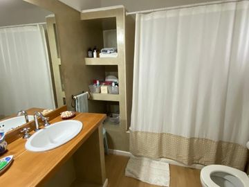 Casa a la venta barrio Uncas, Hermanos Crisostomos.