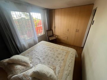 Casa Ampliada en terreno de 260 m² a pasos de Av. Portales, Maipú.