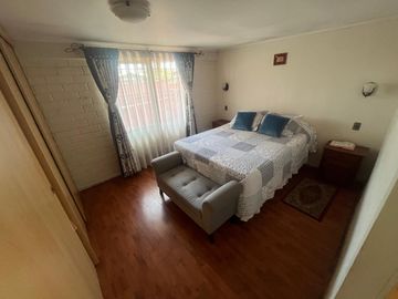 Casa Ampliada en terreno de 260 m² a pasos de Av. Portales, Maipú.