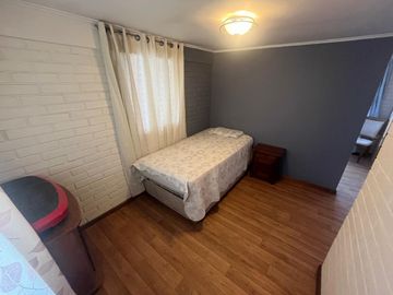 Casa Ampliada en terreno de 260 m² a pasos de Av. Portales, Maipú.